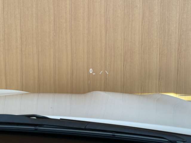 全車、納車日からのあんしん保証付き（部分保証、輸入車1ヶ月、国産車3ヶ月）。中古車は不安というお客様の声にお応えし、あんしんの保証を実現致しました。