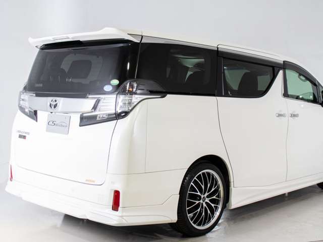 最長5年間走行無制限保証！車種ごとの専門メカニックよる全車展示前点検済み！自己診断コンピューターによる測定を行い合格車輌のみ展示させて頂いております！