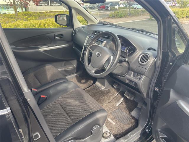 店頭販売もしておりますので、先に在庫が無くなってしまうこともございます。気になる車はまずはお問い合わせください！