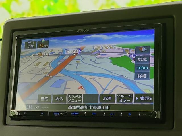 WECARSの店舗にはキッズコーナーがございます！お子様連れのお客様もごゆっくり車選びをお楽しみいただける空間です！