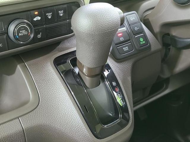お車に合わせて無料保証以外にも、保証範囲、期間、距離を拡充させた有料保証もご用意しております！中古車の購入が初めてで不安・・・というお客様もご安心ください！