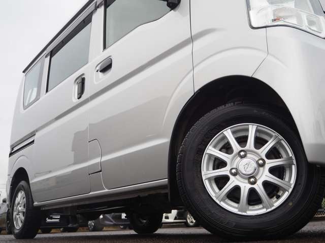 社外12インチAWが足元を煌びやかせます！