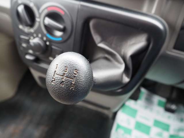 5MT車！マニュアルエアコン！純正オーディオ！HLレベライザー！