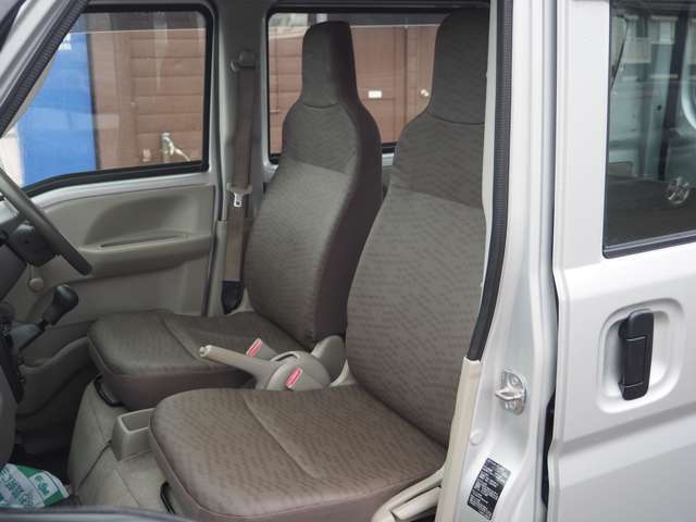 シートにダメージや劣化は少なく、良好なコンディションが保たれております♪