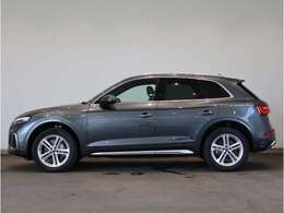 Audi Q5 40 TDI quattro S line/プライバシーガラス/マトリクスLEDヘッドライト/アルミホイール5ツインスポークスターデザイン8J x 19