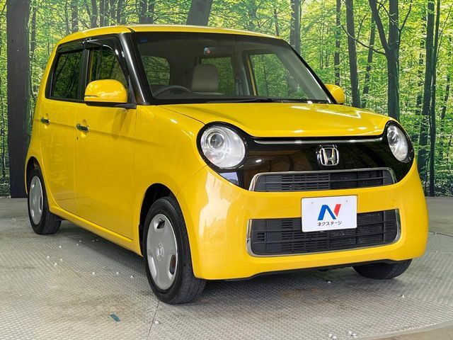 高透明度のガラス皮膜で撥水はもちろん、上質なツヤ・光沢を実現。紫外線や酸性雨から大切な愛車を保護し、色あせ・劣化を防止。「弾スプラッシュコート」、「弾プリミッサコート」からお選びいただけます。