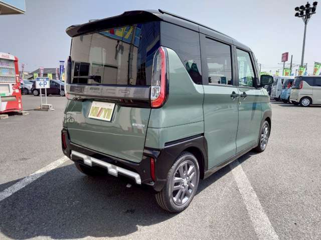 当社で整備の車両には4ヶ月の消耗品も含む無料保証と最長5年走行無制限の延長保証をオプションでご用意☆遠方のお客様はお近くのディーラーさんにて保証修理をお受け出来ます☆