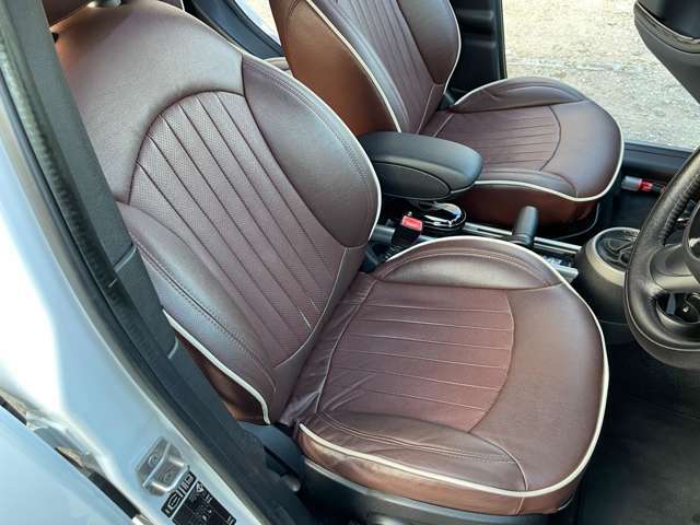 【運転席＆助手席】広々ゆったり！長距離運転をする際は疲れの軽減ができ快適に運転できますね☆快適なドライブをお楽しみ下さい♪