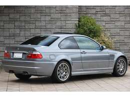 2000年代初頭にBMWが誇るMの象徴として登場したE46 M3