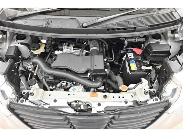 エンジンルームも綺麗に洗浄してあります♪　見えない所も綺麗です★