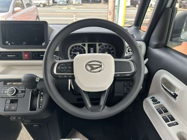 ★修復歴車一切ありません！それどころか、弊社の仕入在庫につきましては、フェンダー、ボンネット、ドアパネル等の交換歴、修理歴のある車両は基本的に仕入れを行いませんので高品質な車両のみ在庫で揃えています！