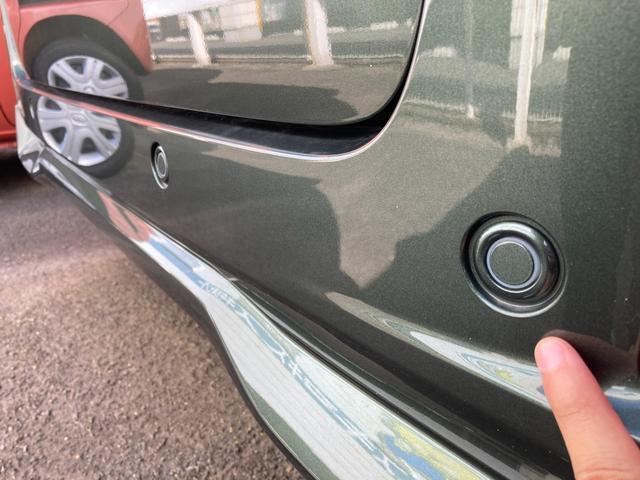 【後退時ブレーキサポート】リヤバンパーにはセンサーが付いており、後方の障害物を検知してくれます！