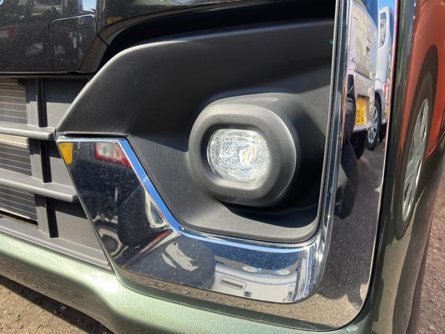 【フォグランプ】霧が発生した時や激しい雨が降って視界が悪い時、ロービームと合わせて使うことにより視界を確保でき、対向車に自分の存在を知らせることが出来ます♪