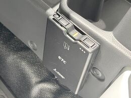 【ETC】高速道路の料金所をストレスなく通過！話題のスポットやサービスエリアに多い「スマートIC」利用時は必須のアイテムです。当店でセットアップを実施、ご納車当日からすぐにご利用いただけます！