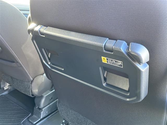 気になる車はすぐにお問い合わせください！画面右側の0066から始まる無料ダイヤルからお問い合わせ下さい！専門スタッフがお車のご質問にお答えいたします！