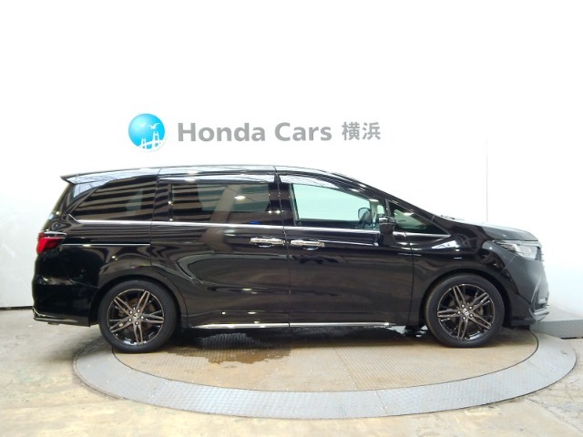 全長485cm、幅182cm、高さ169cmのお車になります。
