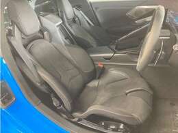 私たちは、お客様のこだわりに合ったお車をご提案します。ジースクエア＝車のあるライフスタイルを演出するセレクトショップです。