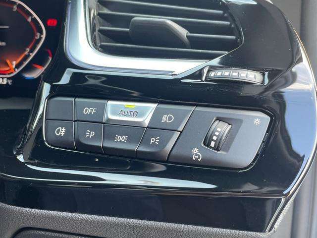 輸入車ディーラー採用のドライブレコーダーも選べます。万が一の事故際のお守りとしていかがでしょうか？その他さまざまなオプションをご用意しております。