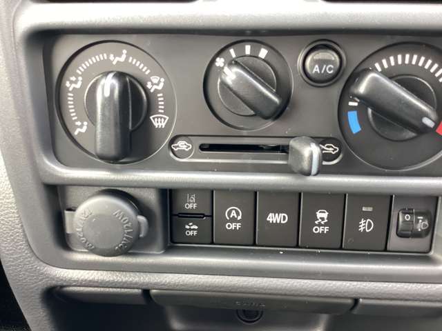 2WDと4WDの切り替えがワンタッチで可能です！