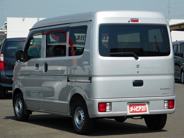 車の買取も行っております。ご気軽にお問合せ下さい。