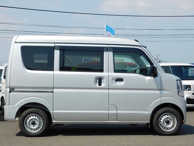 0986-45-9200軽コーナー加藤まで、ご気軽にお問い合わせください。ご来店の際、GU様側よりご入店下さい。軽自動車、コンパクト、セダン、一部SUVがすぐ見れます。