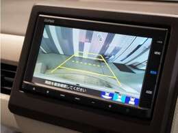 【バックカメラ】後退時も安心。リバース連動で画面が切り替わるのでとっても便利。