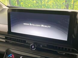 【大画面ナビ】人気の大型12.3インチナビを装備。存在感のある大画面はインパクト大！ナビ利用時のマップ表示は見やすく、テレビやDVDは臨場感がアップ！いつものドライブがグッと楽しくなります♪