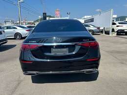 前後に障害物センサーが装備。狭い道でも安心してご運転頂けます。音だけではなく視覚でもゲージが増えていくことで距離感が把握できます。