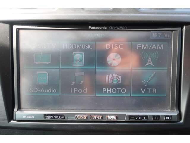 AM・FMラジオ/地デジTV/CD/DVD再生/Bluetooth機能付き！