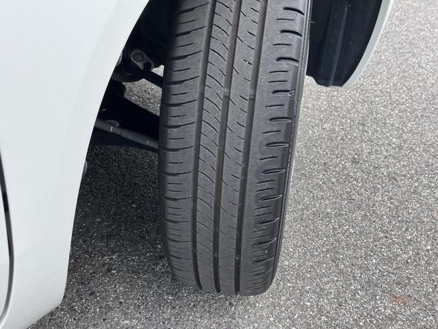 現在のタイヤの溝です。