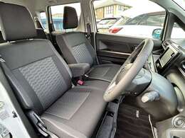 快適なドライビングポジション