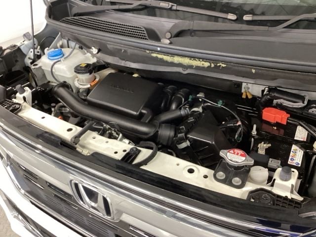 エンジンルームはクリーニング済みできれいになっております！