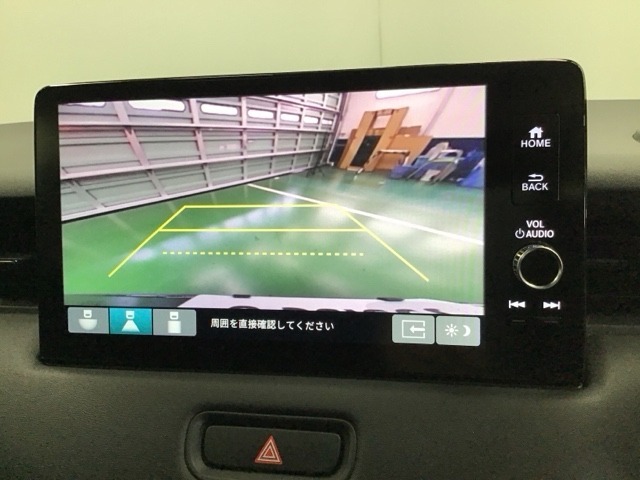 バックモニター付きで車庫入れも安心【カメラアングルは3パターンから選べます】知らない道でも安心して楽しくお出かけができます