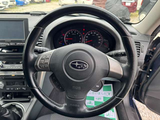 ★ご納車前にガラスコーティングを施工致しますと、洗車の手間も省け輝きが長期間持続いたします、施工時に細かな傷であれば綺麗になりますどうぞご利用ください。