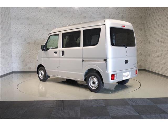 入庫後ボディ磨き、艶出し施工致しております。