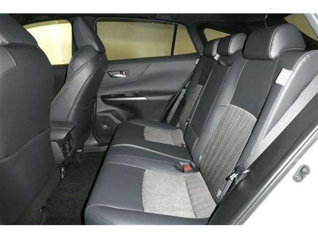 シックで高級感がある内装です☆一度乗ってみてください♪