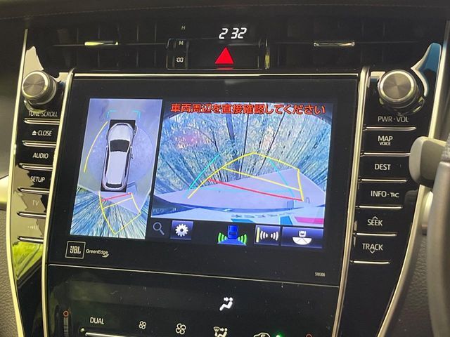 【パノラミックビューモニター】専用のカメラにより、上から見下ろしたような視点で360度クルマの周囲を確認することができます☆死角部分も確認しやすく、狭い場所での切り返しや駐車もスムーズに行えます。