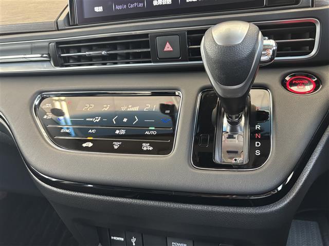 気になる車はすぐにお問い合わせください！画面右側の0066から始まる無料ダイヤルからお問い合わせ下さい！専門スタッフがお車のご質問にお答えいたします！