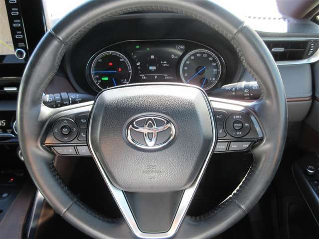 ドライバーに寄り添う快適な操作フィールをもたらすステアリングです。