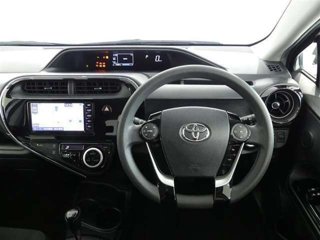 見通しのよいすっきりとした視界で、誰でも運転しやすいです。運転のしやすさは疲れにくさにも繋がりますよ♪