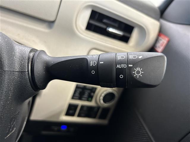 気になる車はすぐにお問い合わせください！画面右側の0066から始まる無料ダイヤルからお問い合わせ下さい！専門スタッフがお車のご質問にお答えいたします！