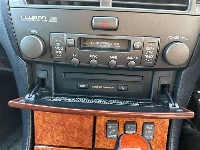 【運転席操作部】快適なドライブを楽しむための機能が装備されています！運転席から触れるので、使いやすいです！除菌プランいれていただくと、さらに清潔で安心していただけます！