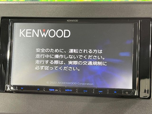 【ナビゲーション】目的地までしっかり案内してくれる使いやすいナビ。Bluetooth接続すればお持ちのスマホやMP3プレイヤーの音楽を再生可能！毎日の運転がさらに楽しくなります！！