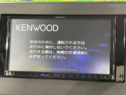 【ナビゲーション】目的地までしっかり案内してくれる使いやすいナビ。Bluetooth接続すればお持ちのスマホやMP3プレイヤーの音楽を再生可能！毎日の運転がさらに楽しくなります！！
