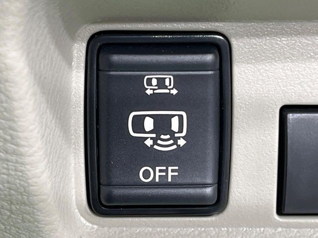 【パワースライドドア】スマートキーや運転席のスイッチでスライドドアの開閉が可能♪電動だから力を入れてドアを開ける必要が無く、小さいお子様でも、重い荷物を持っている時もラクに開け閉めできます♪