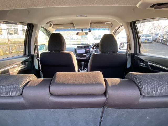 当店は年中無休となっております。営業時間は10：00～19：00です。