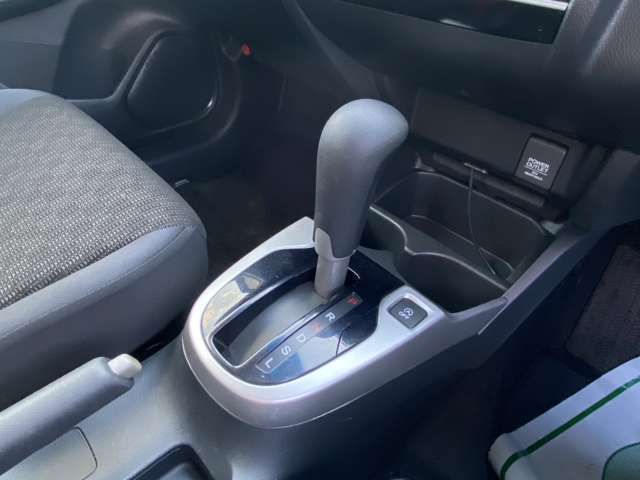 こちらのクルマは事前にオイル交換を実施しております♪