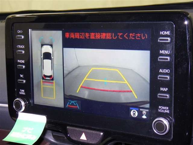 バックモニターも装備しております。バックギアに入れるとナビ画面に車の後方が映し出されます。これで後方確認も安心！