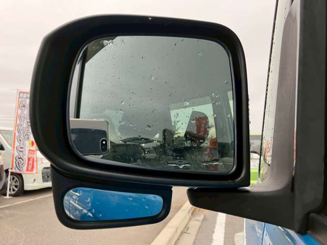 ☆任意保険・車両保証もお任せください☆万が一の事故、故障の時でも大丈夫！手厚いサービスが自慢の保険、保証取り扱っております！お気軽にご相談ください！