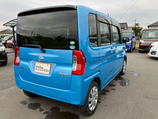 ☆内外装ともに綺麗に洗車いたします☆専門のスタッフがお車を綺麗にしてご納車いたします！板金やコーティングも承っております！とっておきの一台をご提供いたします！